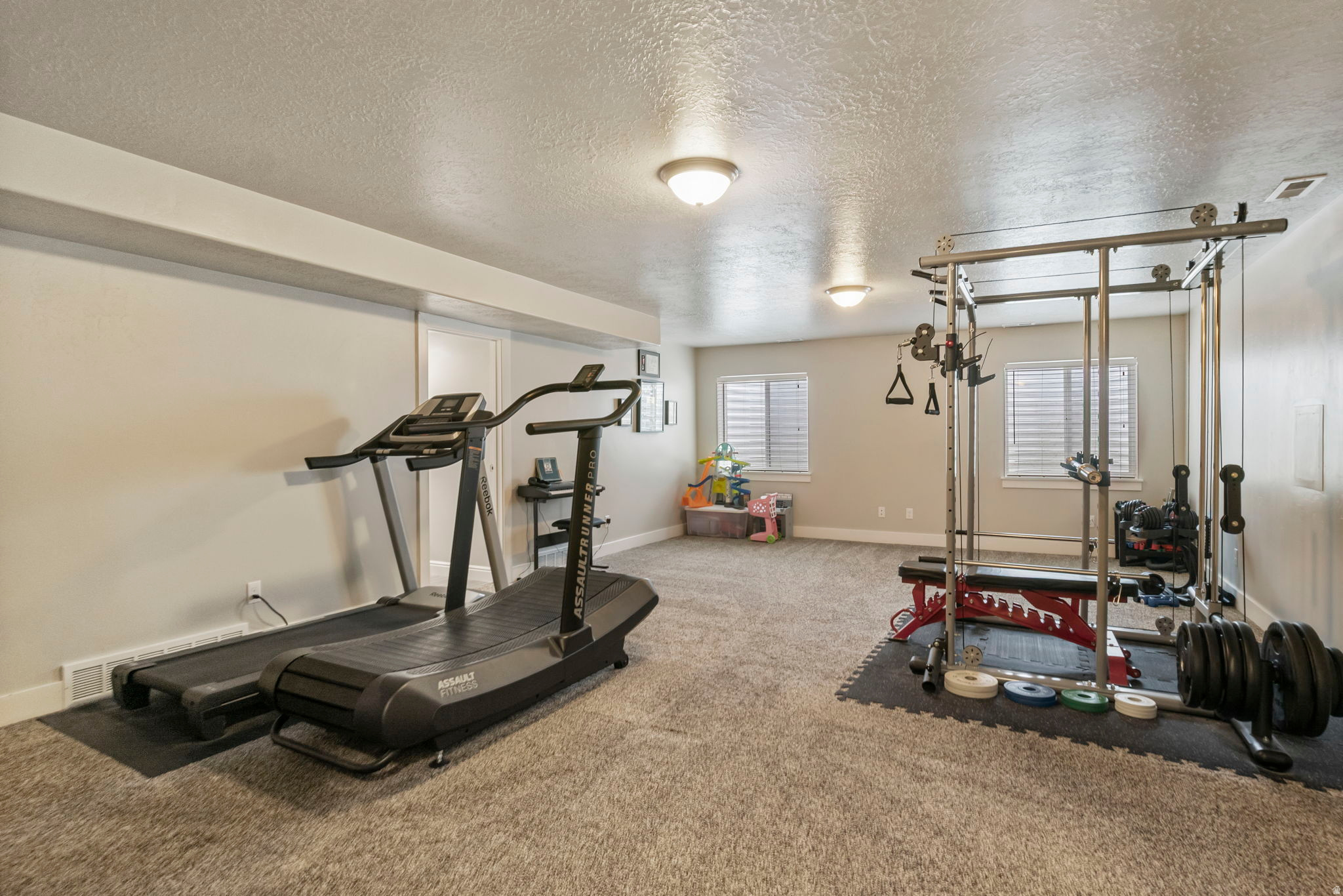 HUNTERS MEADOW SUBD - Residential