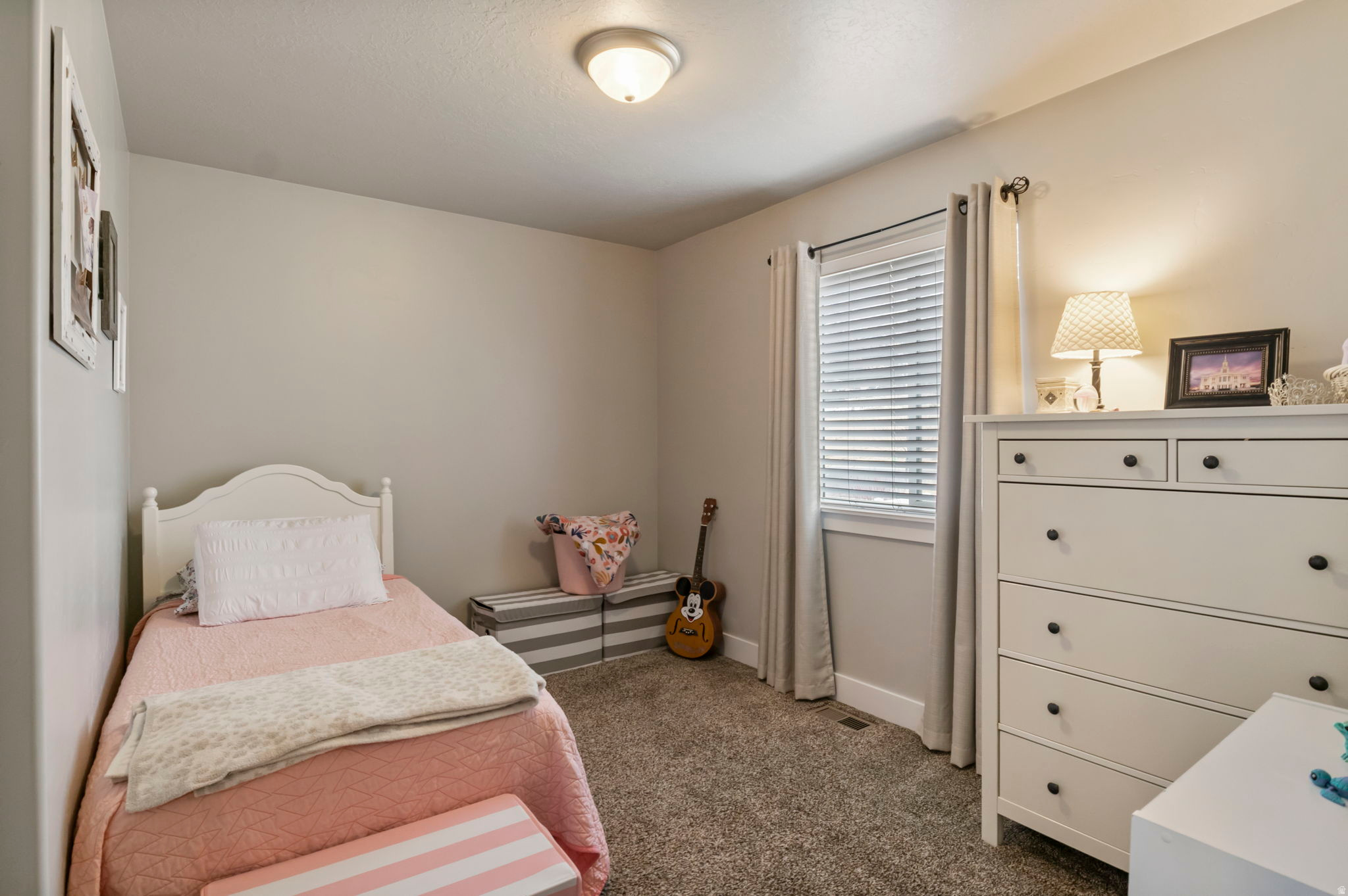 HUNTERS MEADOW SUBD - Residential