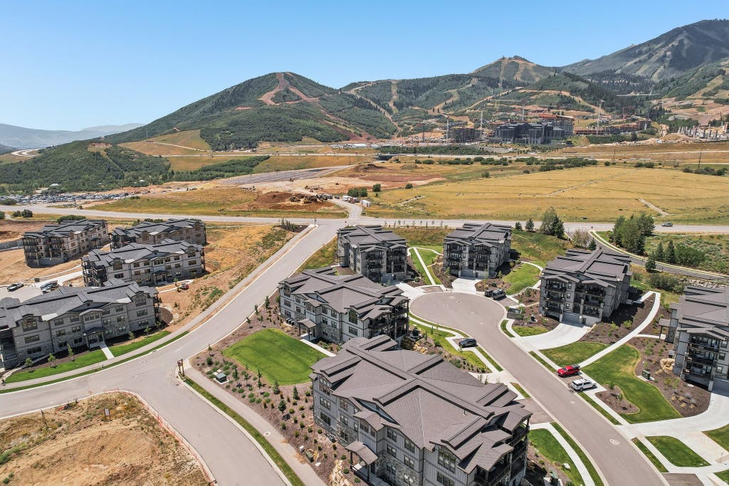 Photo of 1145 W HELLING CIR #302, Heber City, UT 84032 (MLS # 2175794)