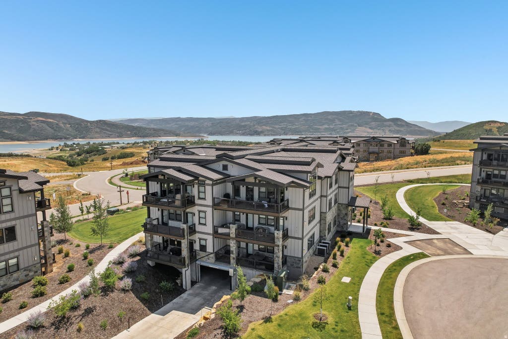 Photo of 1145 W HELLING CIR #302, Heber City, UT 84032 (MLS # 2175794)