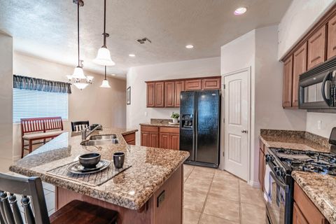 Tiny photo for 381 N WINDSOR DR, Washington, UT 84780 (MLS # 2137033)