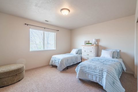 Tiny photo for 381 N WINDSOR DR, Washington, UT 84780 (MLS # 2137033)