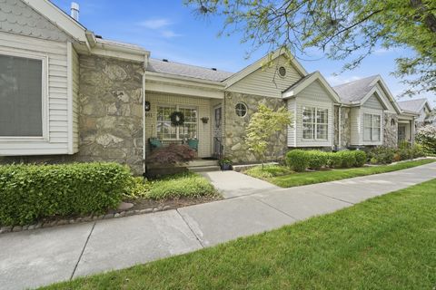 Photo of 4481 S NEW VINTAGE CT E, Salt Lake City, UT 84124 (MLS # 2154416)