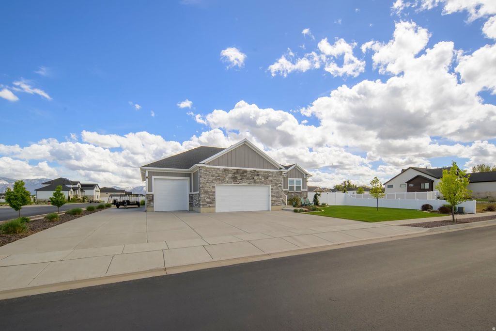 Photo of 2276 S 3925 W, Taylor, UT 84401 (MLS # 2150464)