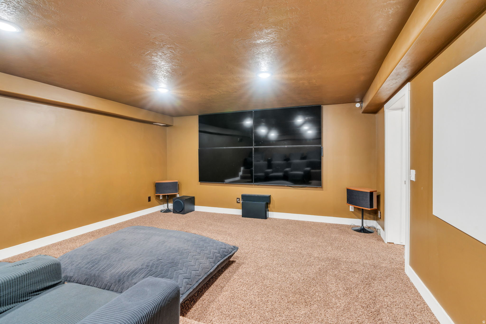 KENNECOTT - Residential