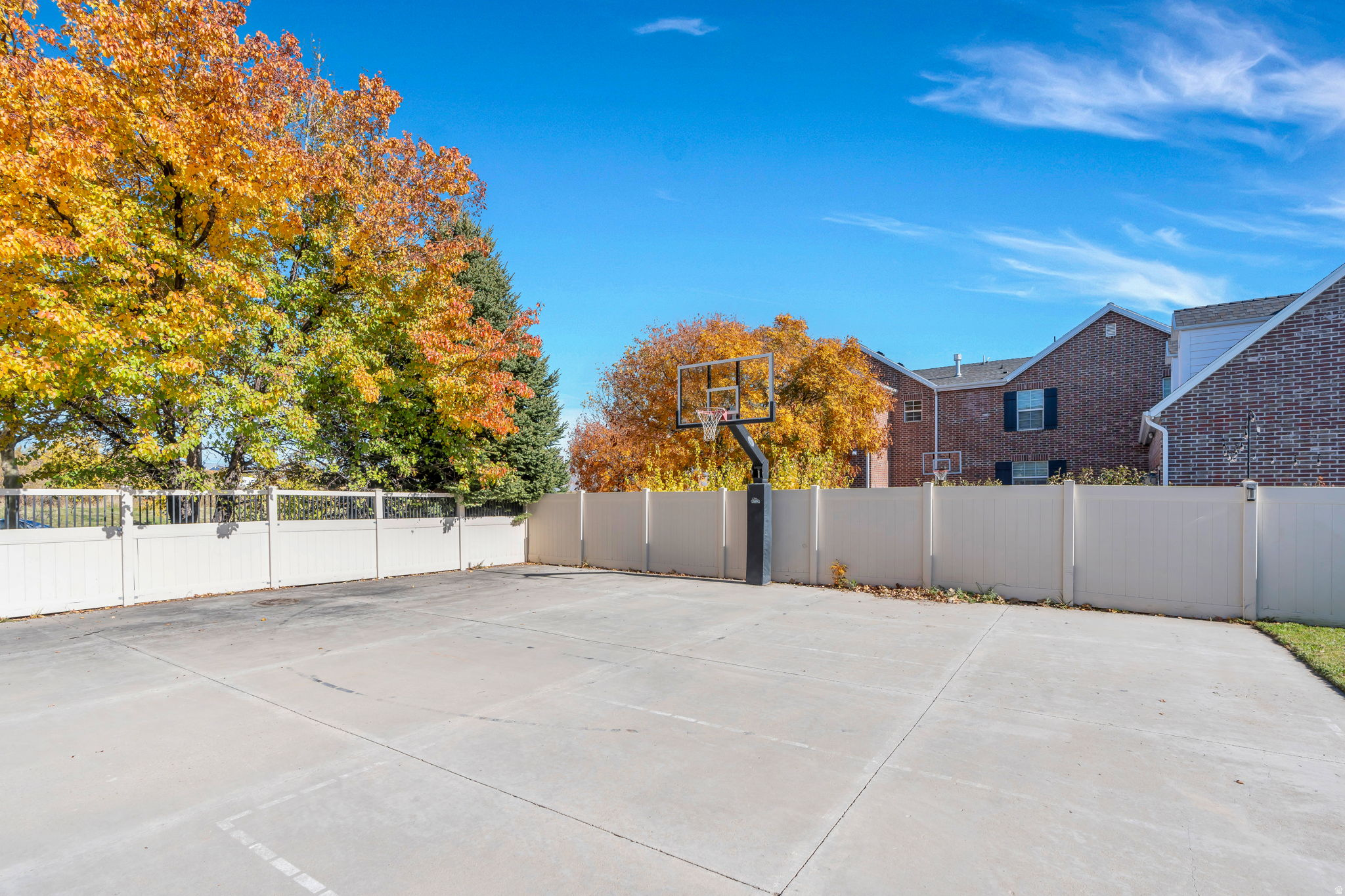 KENNECOTT - Residential