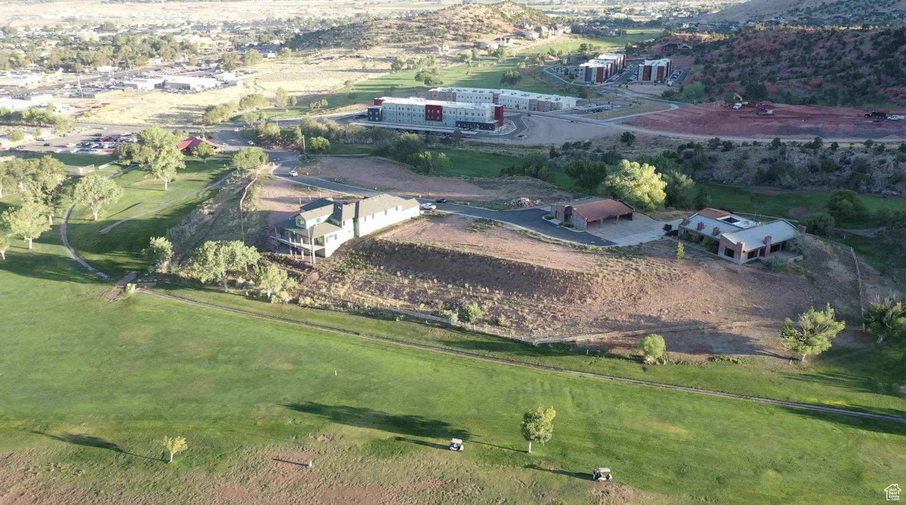 CEDAR RIDGE - Land