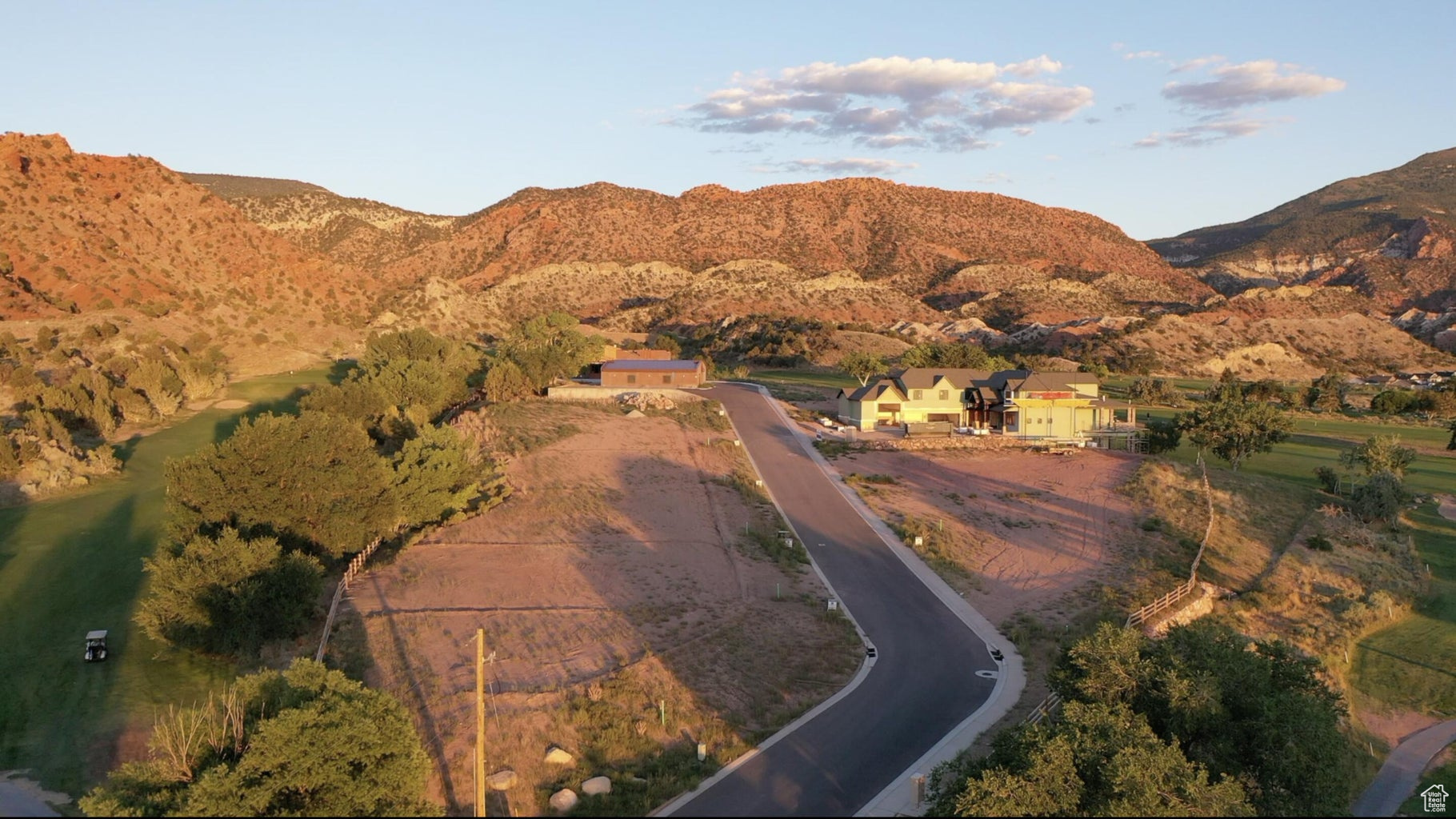 CEDAR RIDGE - Land