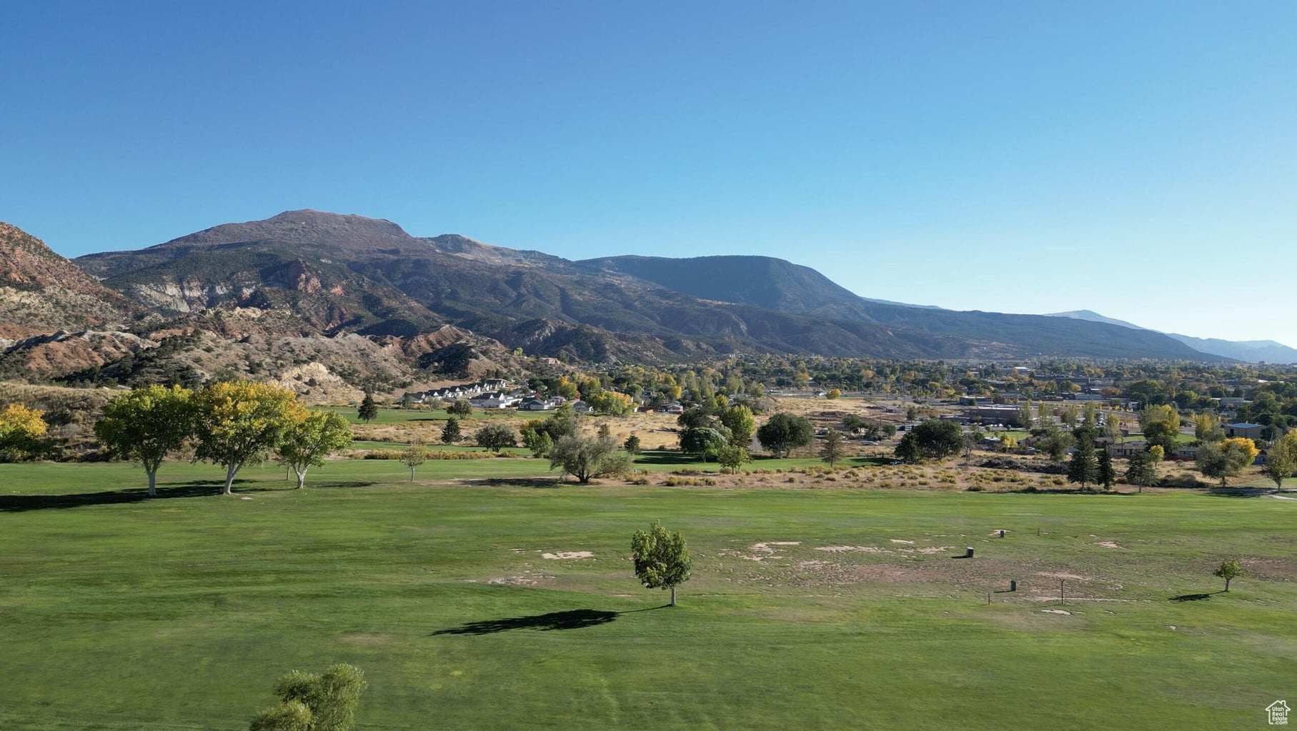 CEDAR RIDGE - Land