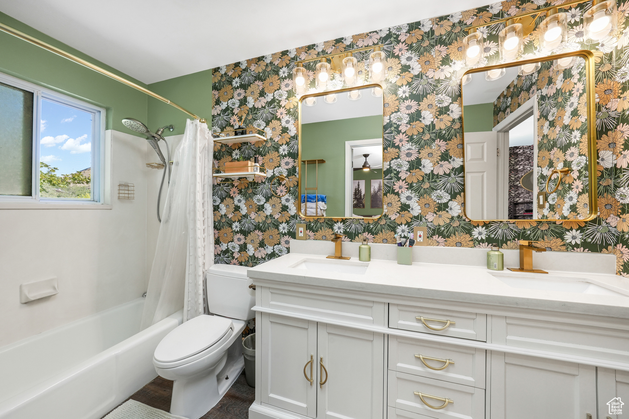 GROVE CREEK ESTATES - Residential