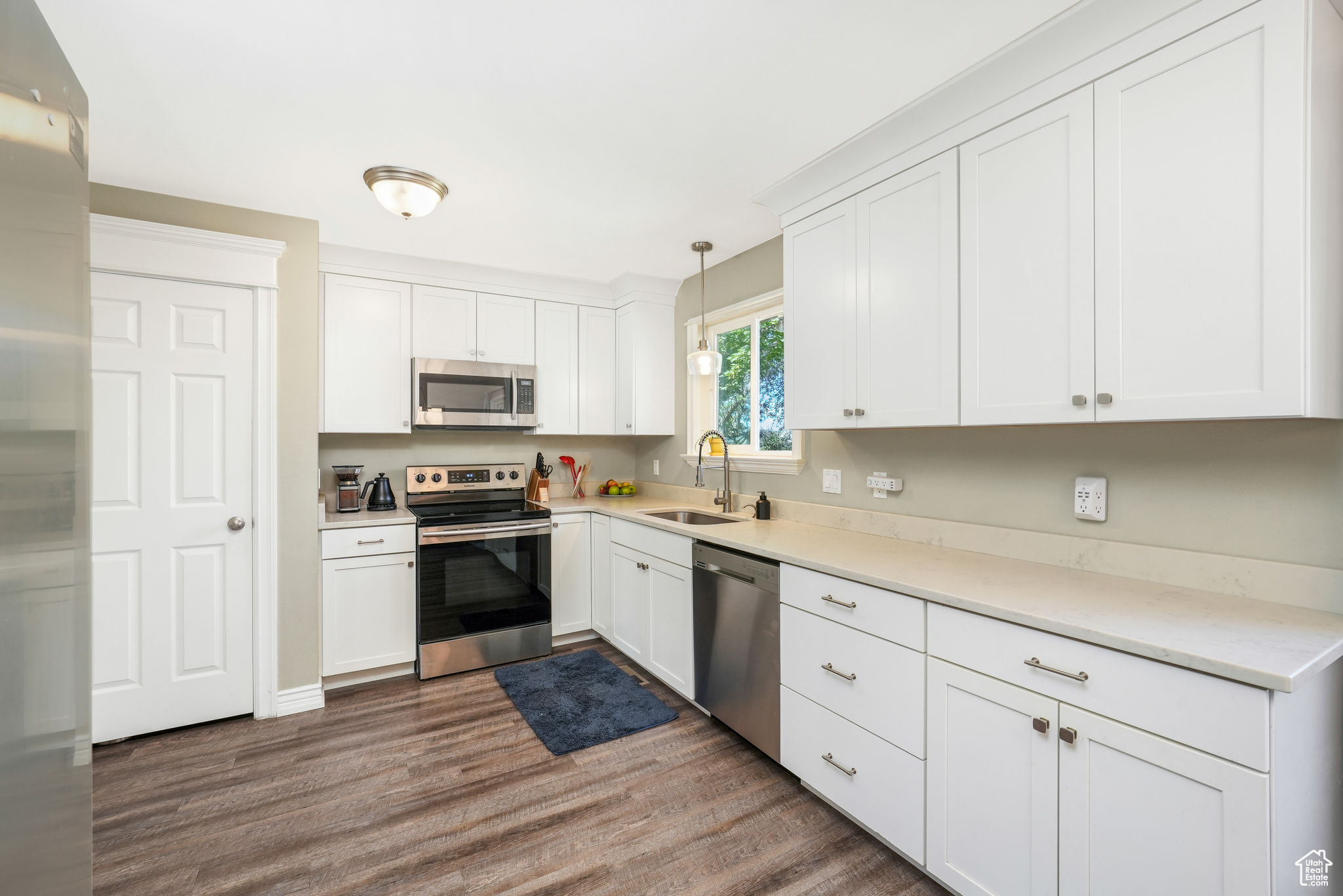 GROVE CREEK ESTATES - Residential