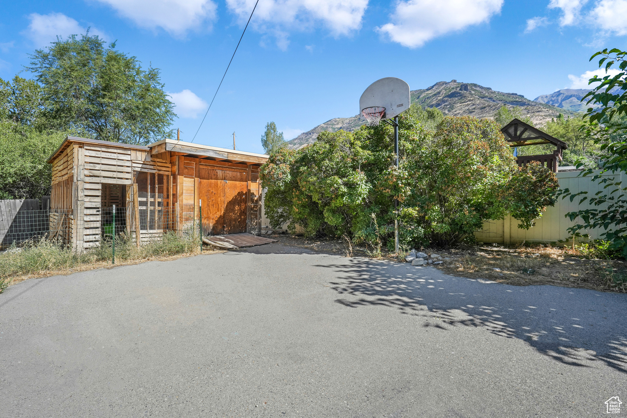 GROVE CREEK ESTATES - Residential