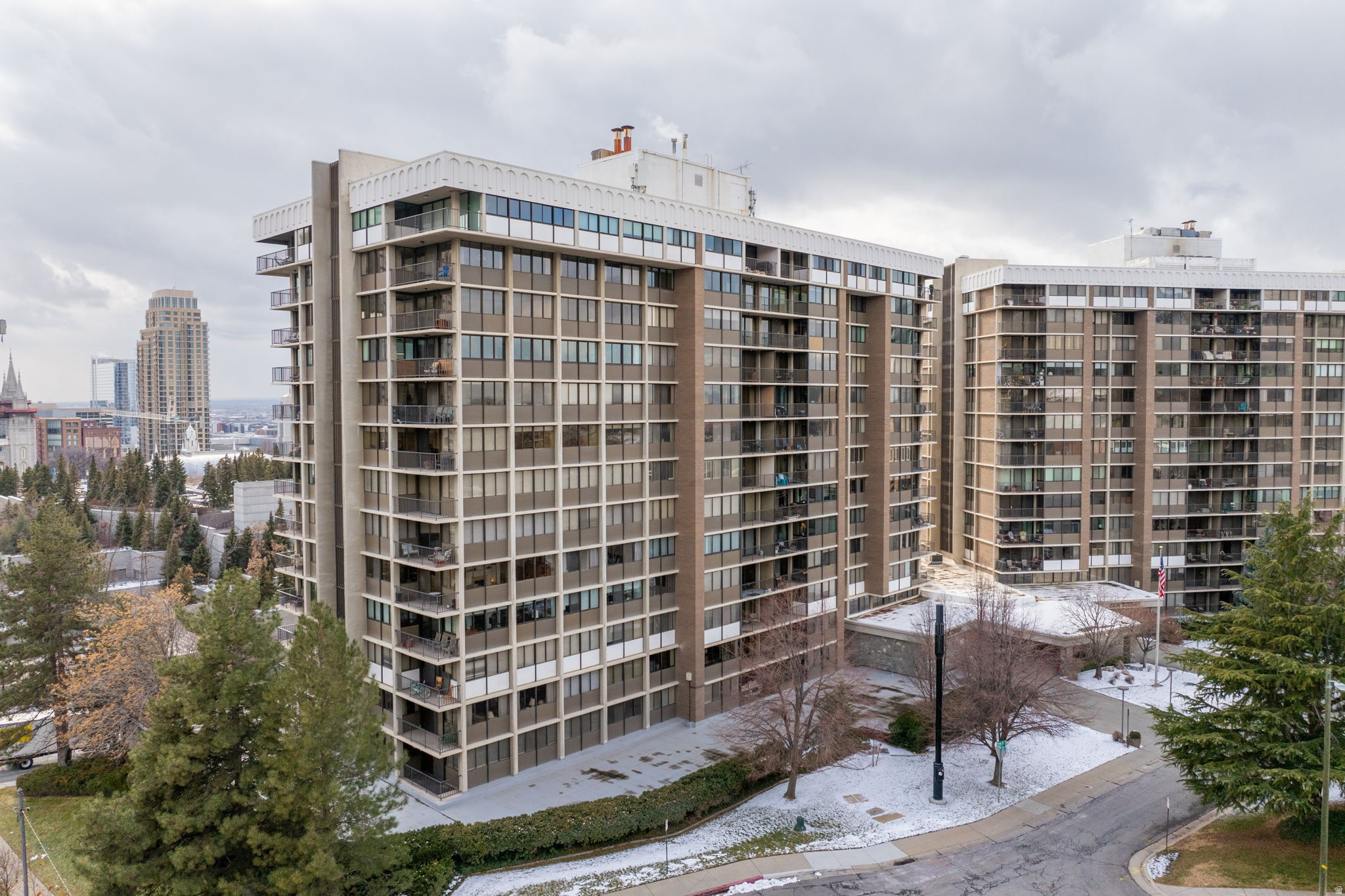 ZION SUMMIT CONDM - Residential