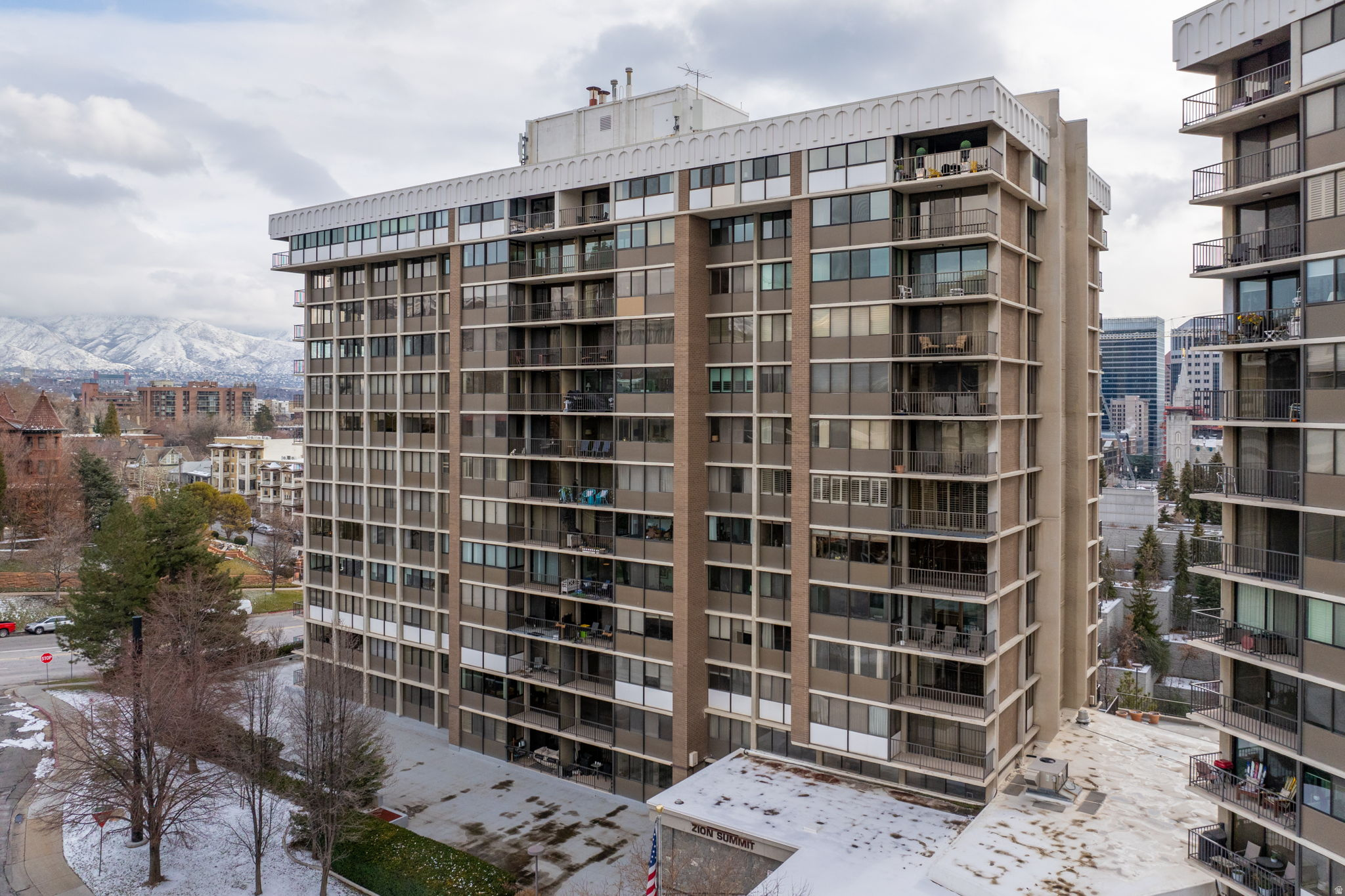 ZION SUMMIT CONDM - Residential