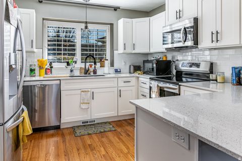 Tiny photo for 5263 DAYBREAK DR, South Ogden, UT 84403 (MLS # 2145633)