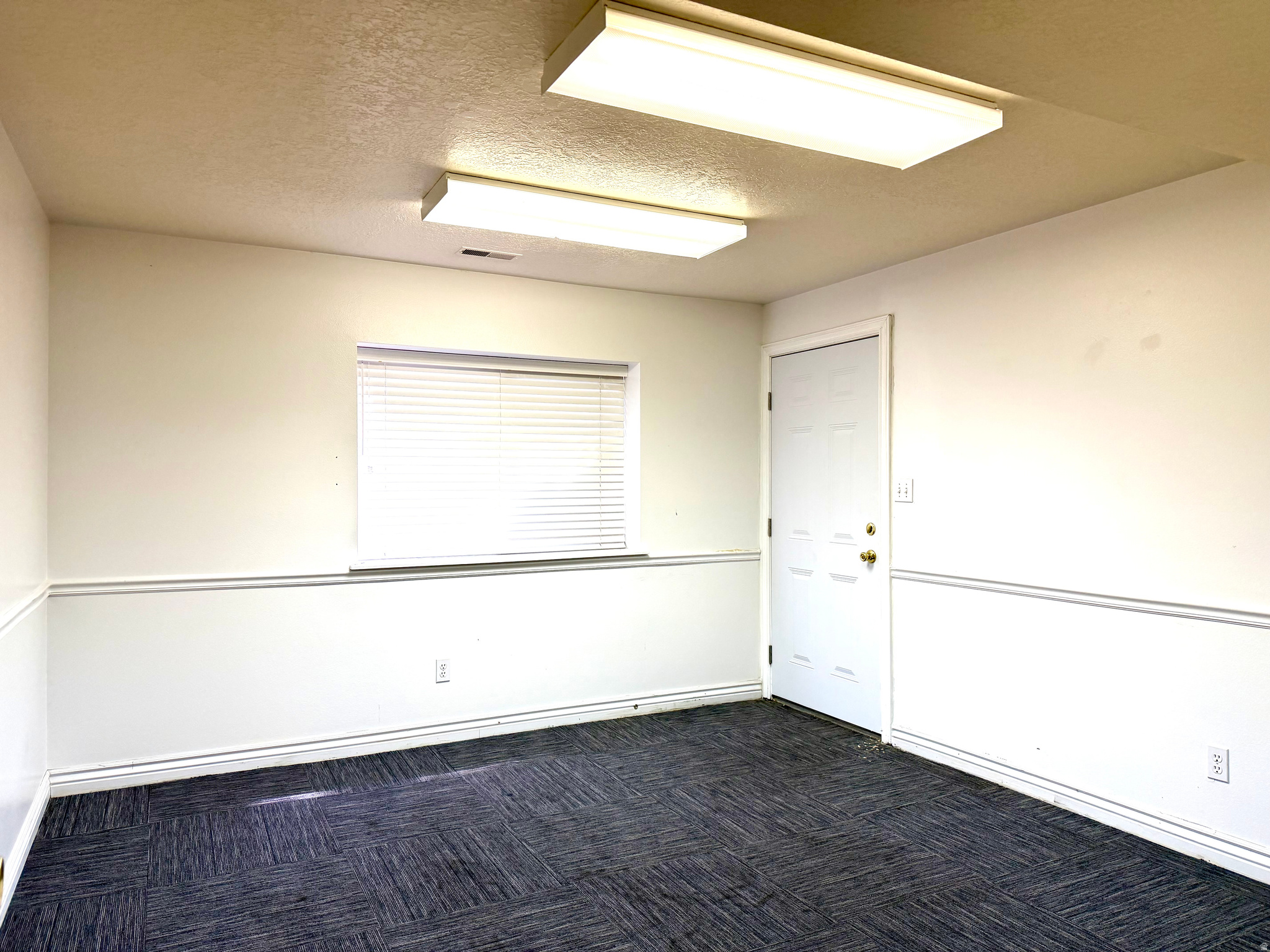 UNIVERSITY OFFICE PARK PUD - Commercial Lease