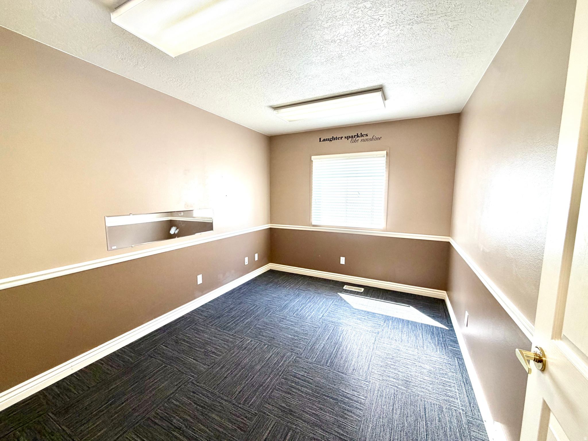 UNIVERSITY OFFICE PARK PUD - Commercial Lease