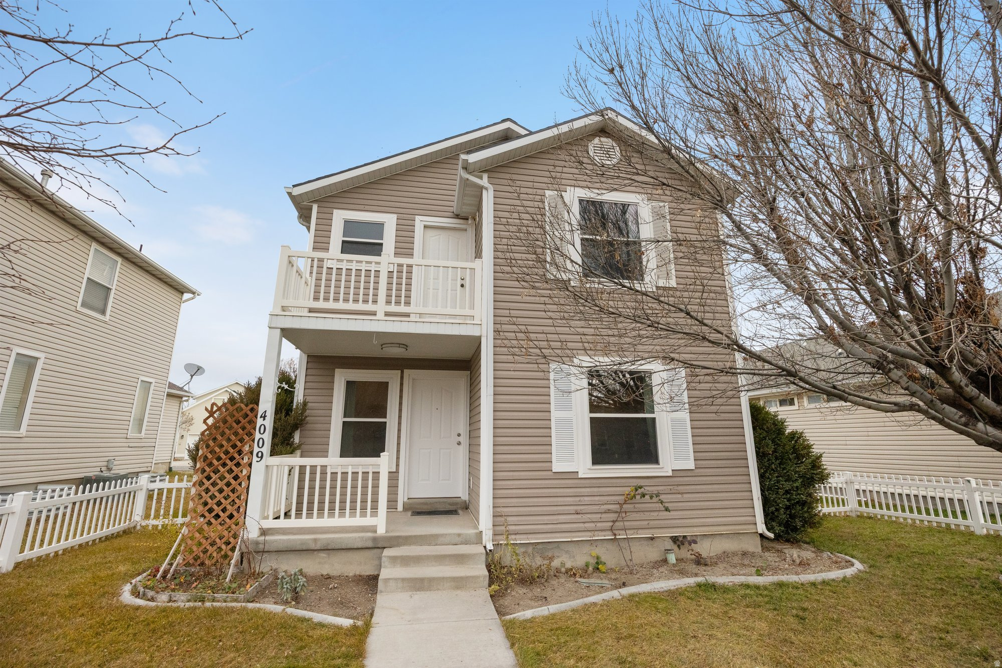 THREE CROSSINGS - Residential