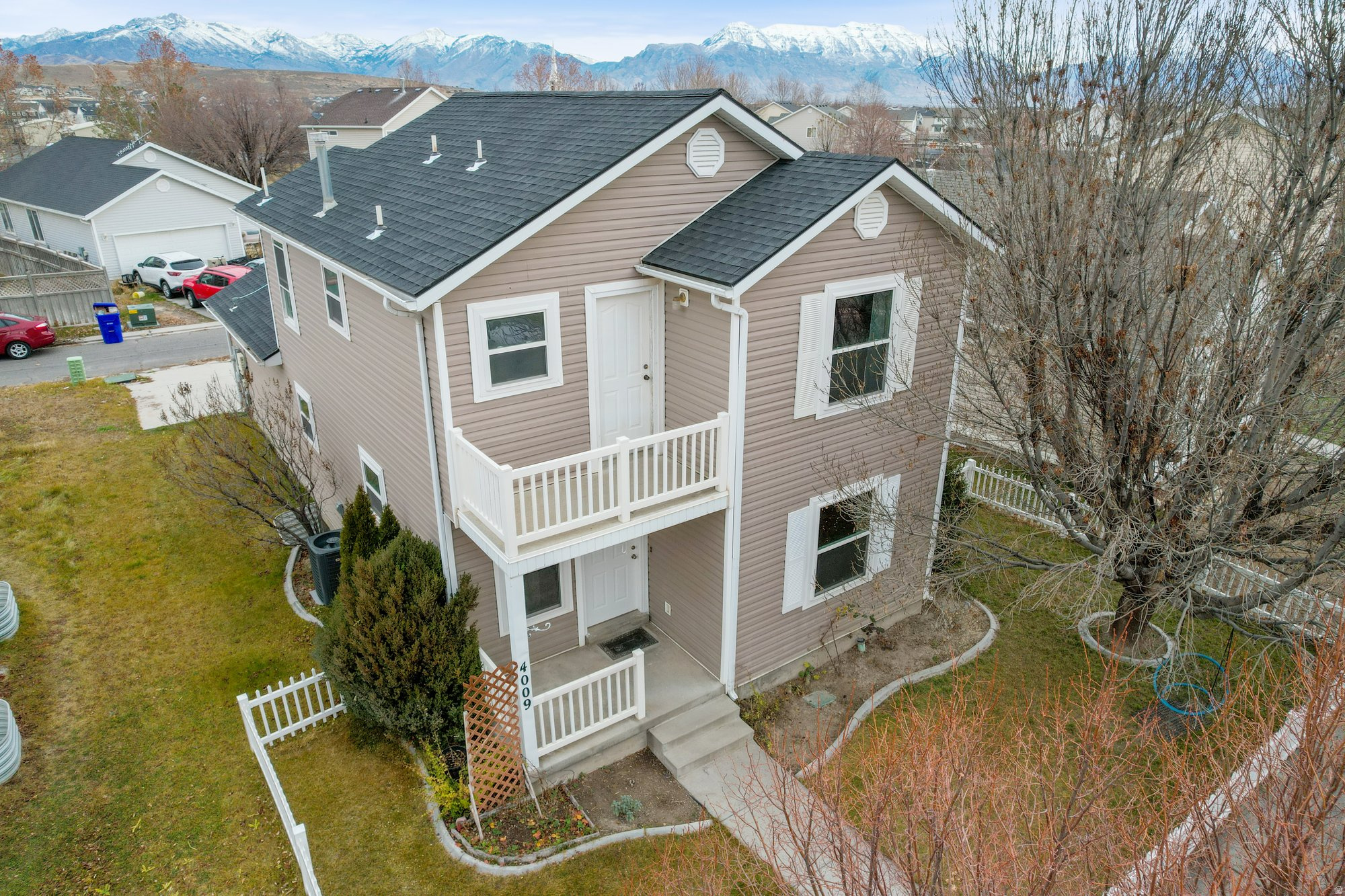 THREE CROSSINGS - Residential