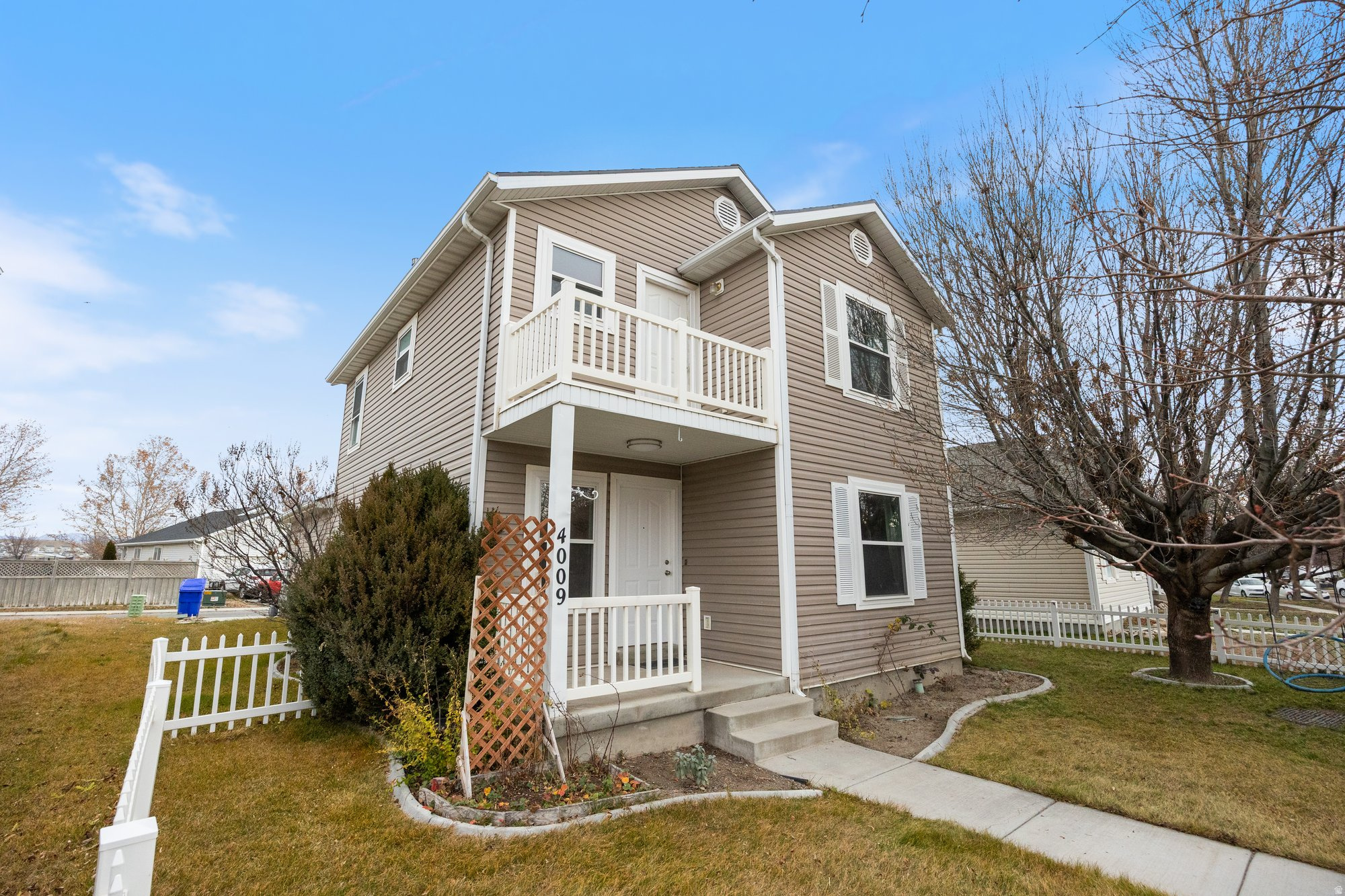 THREE CROSSINGS - Residential