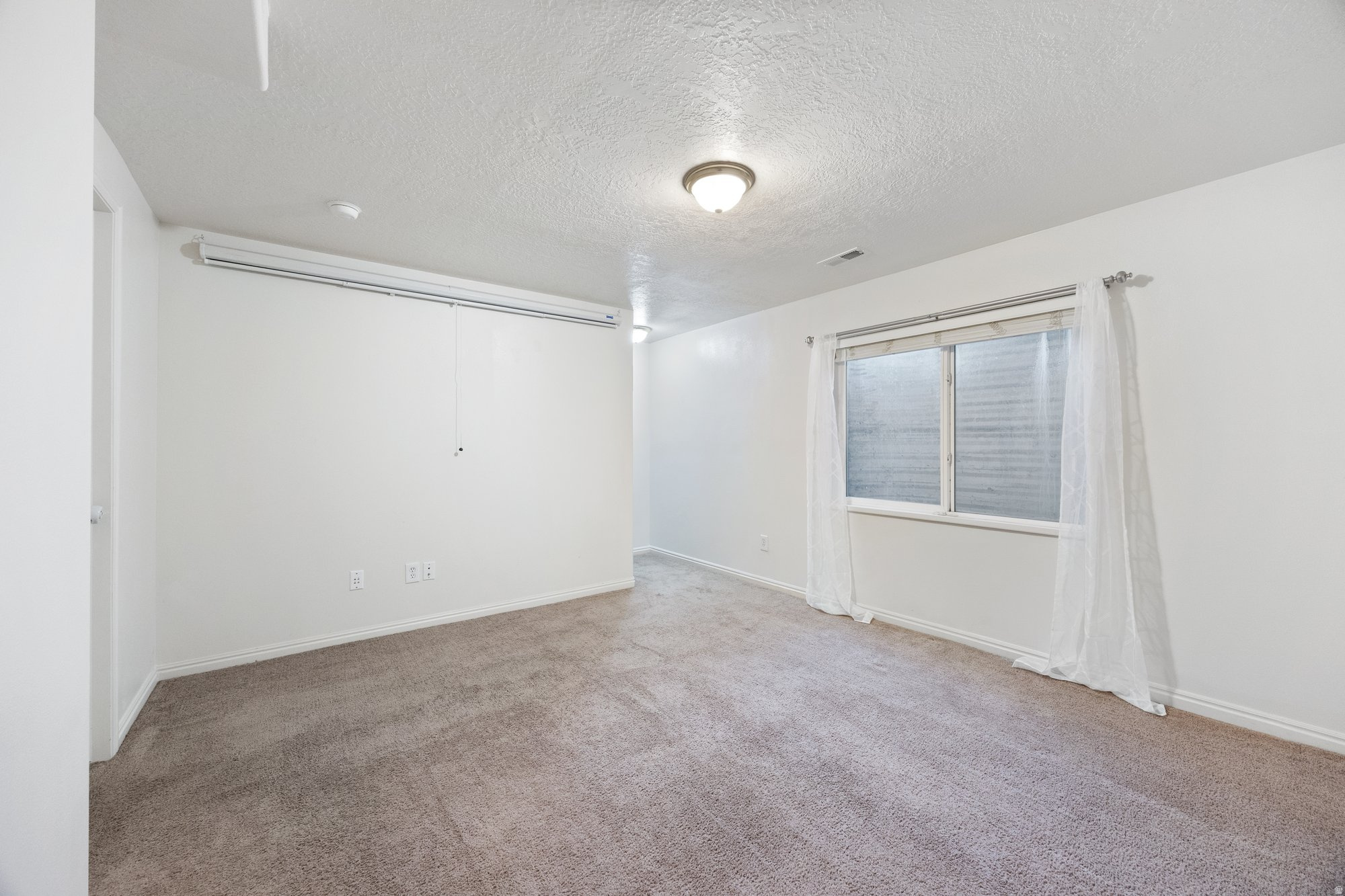 THREE CROSSINGS - Residential