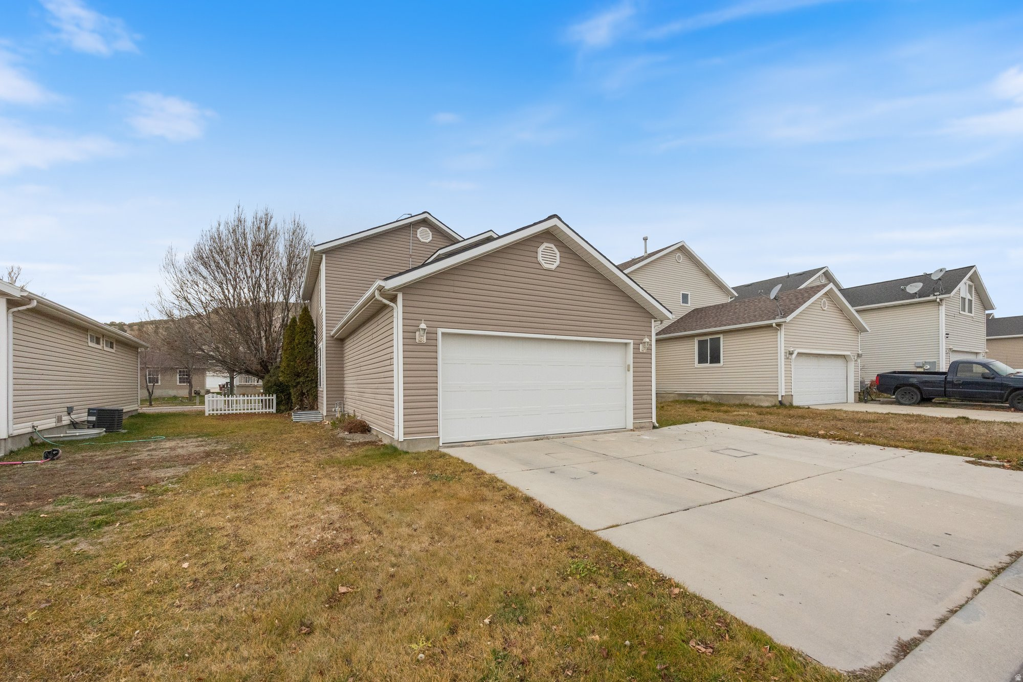 THREE CROSSINGS - Residential