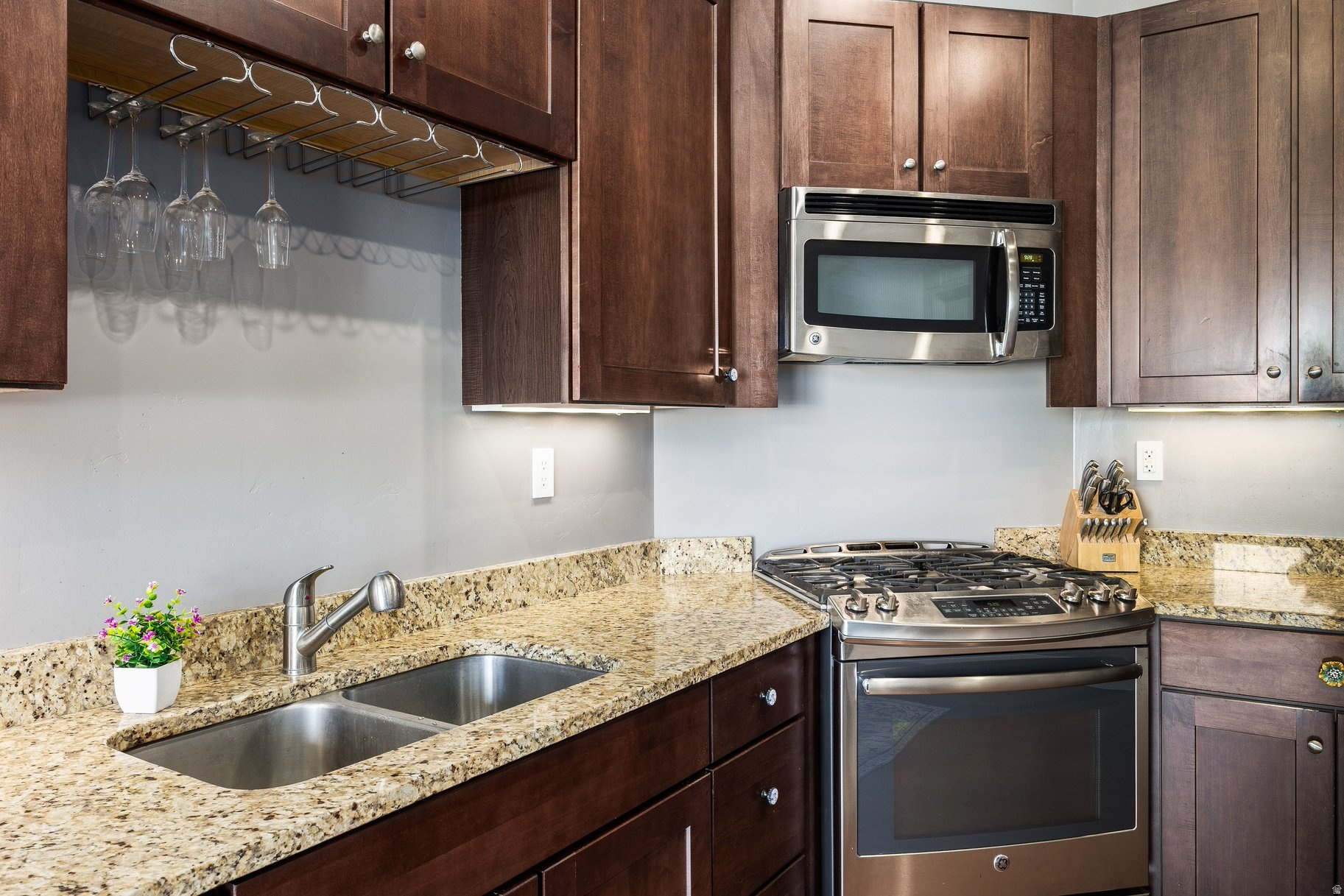 NEWPARK TERRACE - Residential