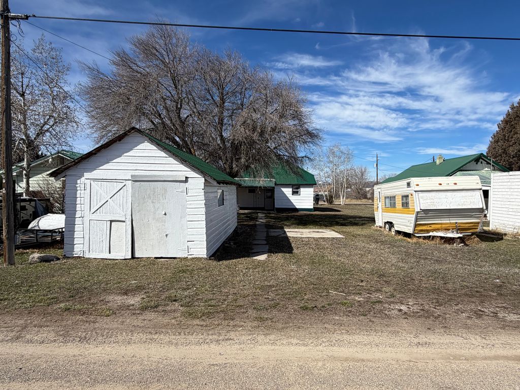 Photo of 462 N 11TH ST, Montpelier, ID 83254 (MLS # 2143910)