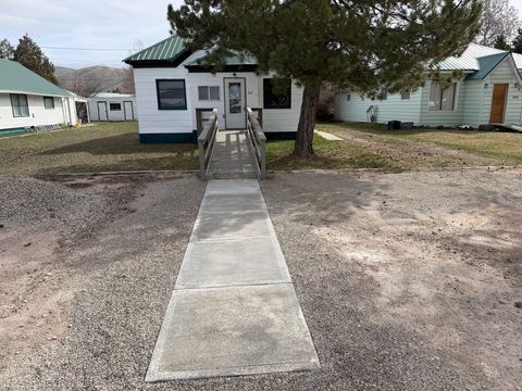 Homes For Sale - 462 N 11th St<br/> Montpelier, ID 83254