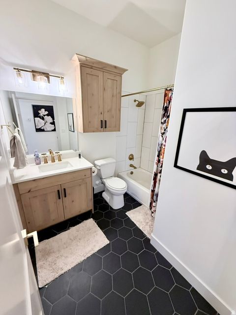 Tiny photo for 1449 N COBBLEWOOD CT E, Kaysville, UT 84037 (MLS # 2154967)