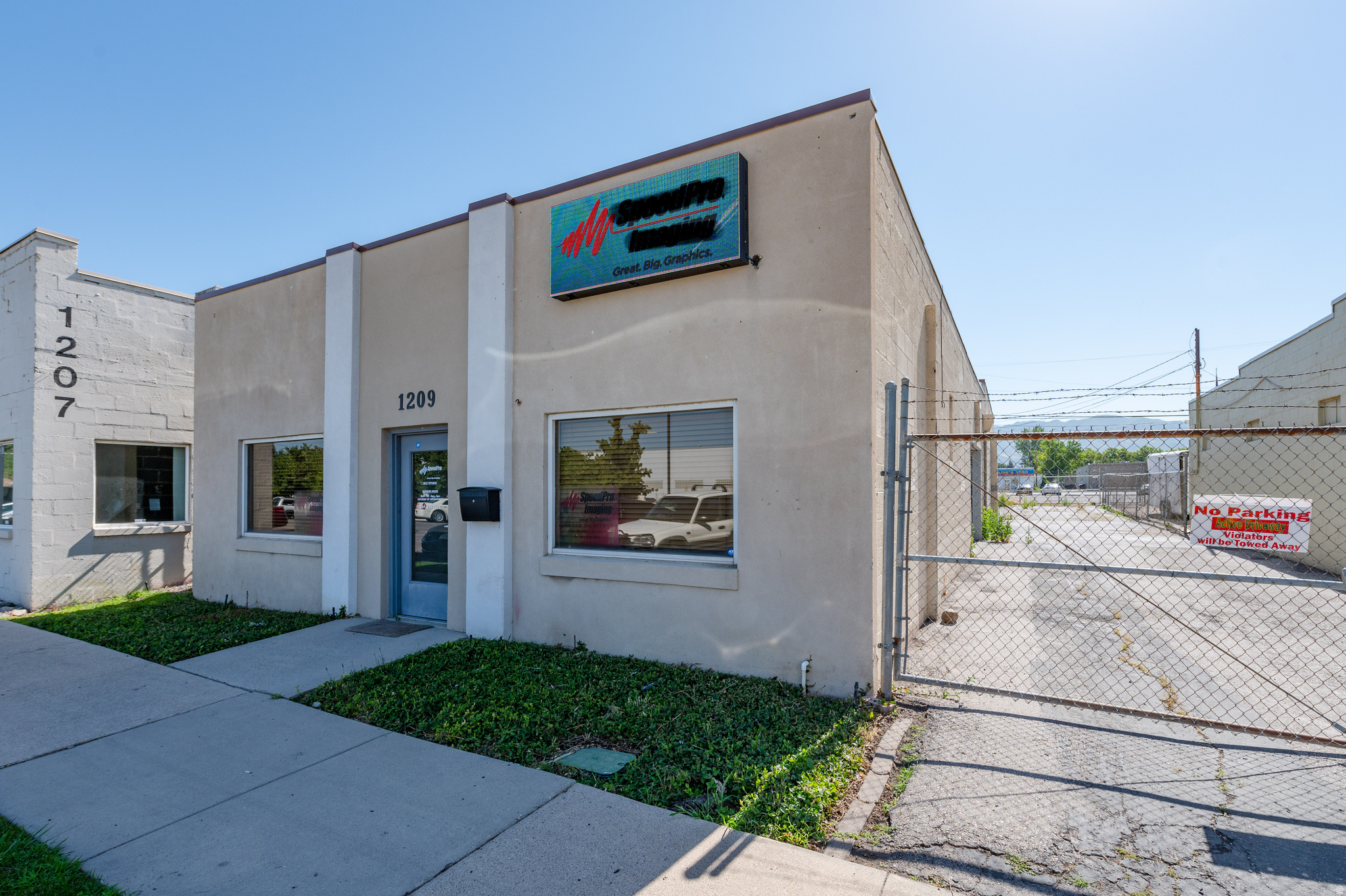 COLUMBIA SUB - Commercial Lease