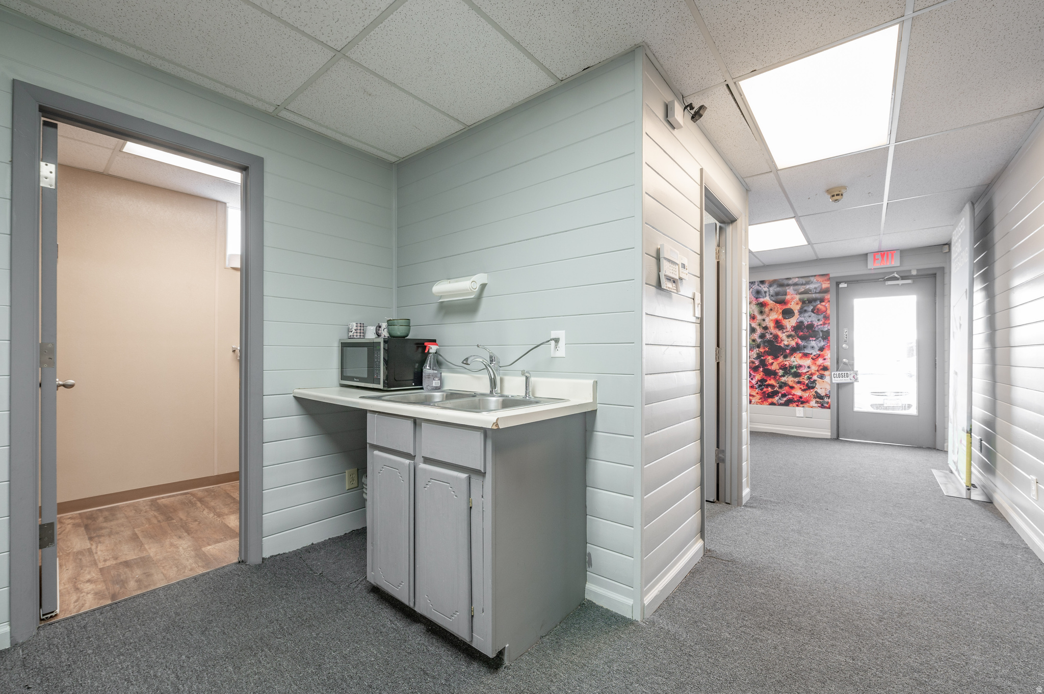 COLUMBIA SUB - Commercial Lease