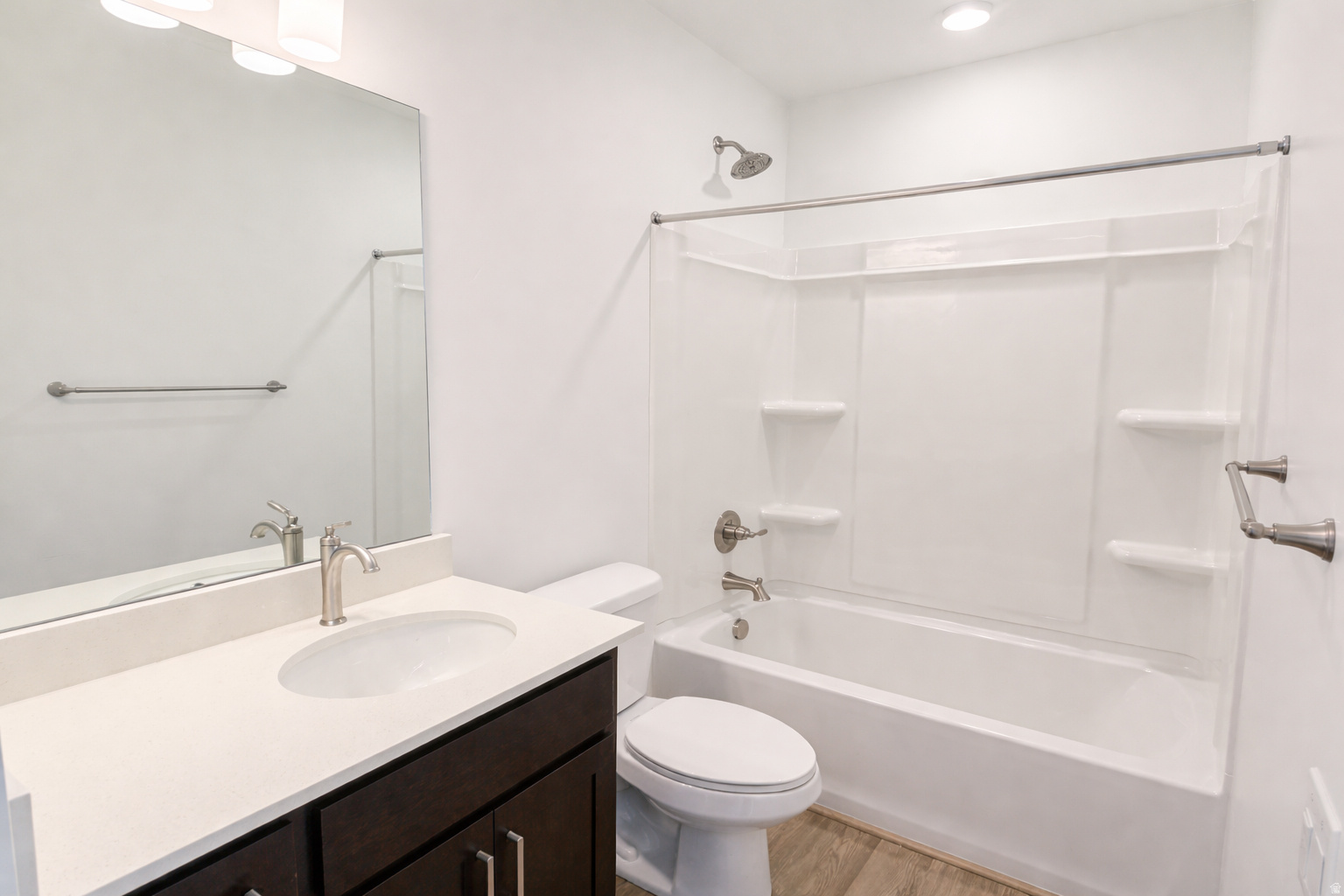 BEACON POINTE - Residential