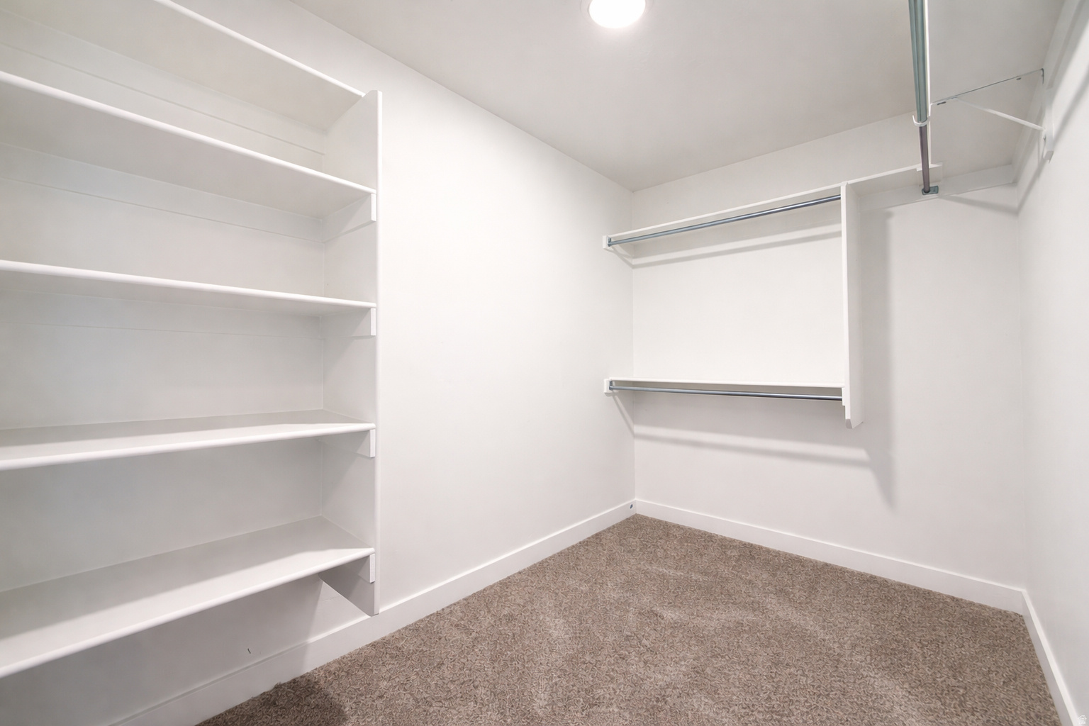 BEACON POINTE - Residential