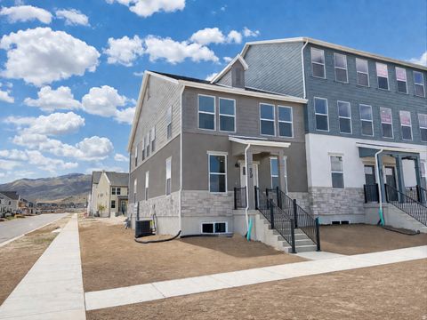 Photo of 859 S MATHILDA DR #241, Saratoga Springs, UT 84045 (MLS # 2152532)