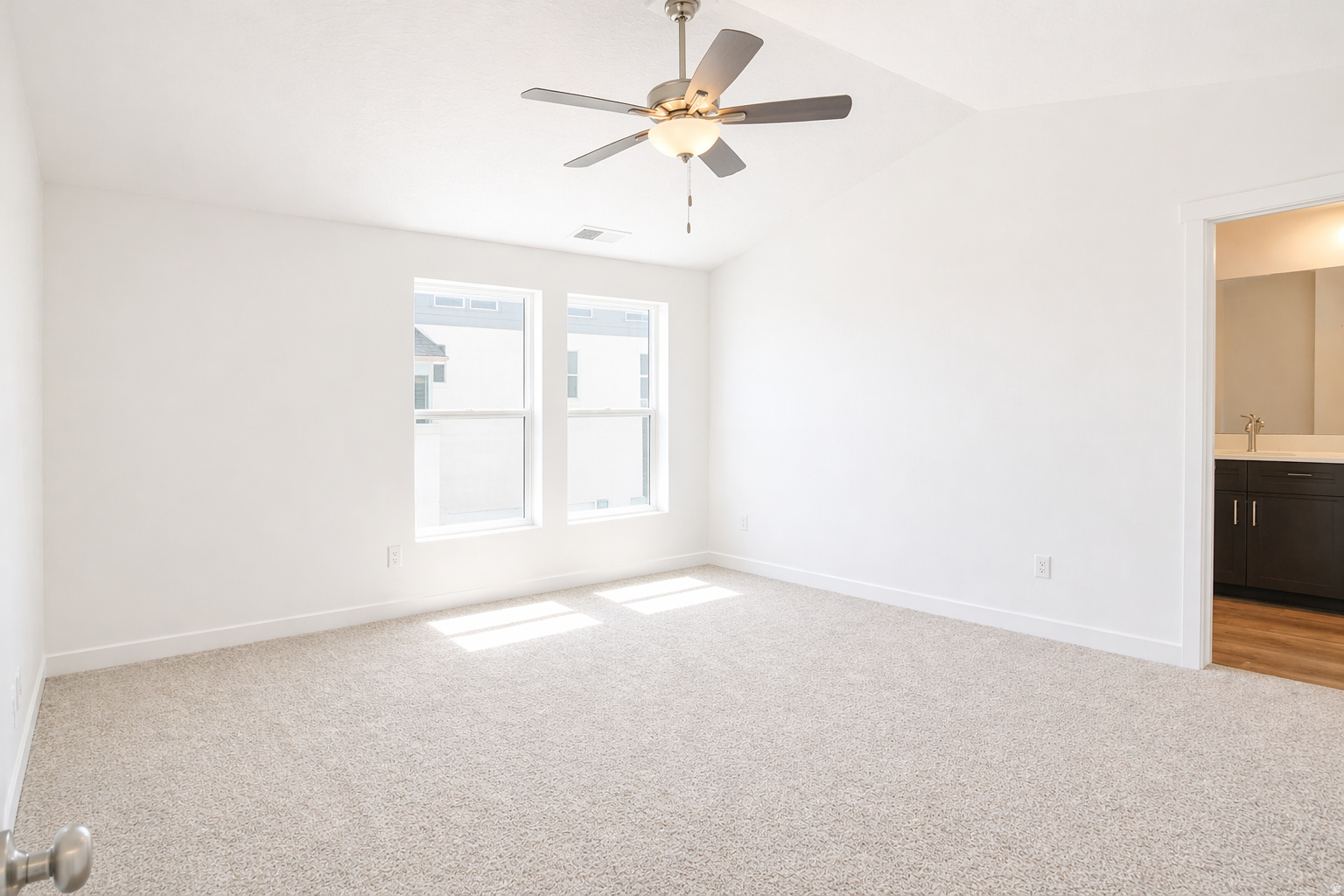 BEACON POINTE - Residential