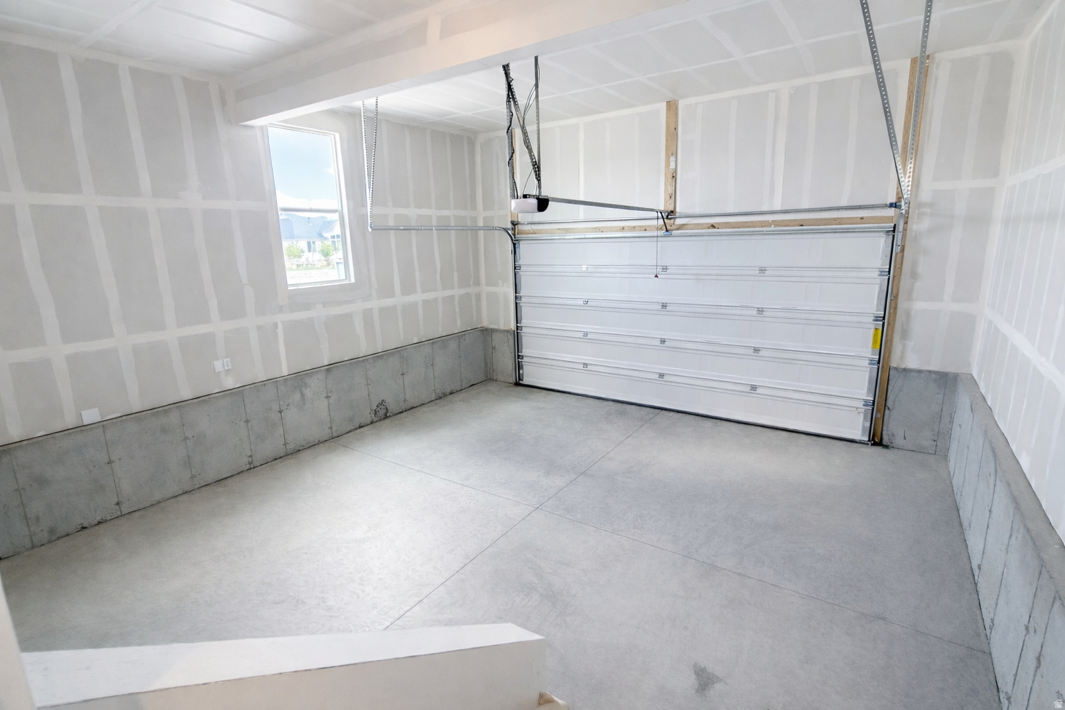 BEACON POINTE - Residential