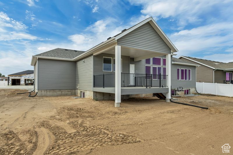 WEST FIELDS - Residential