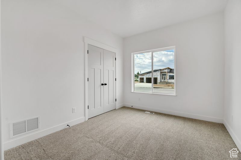 WEST FIELDS - Residential