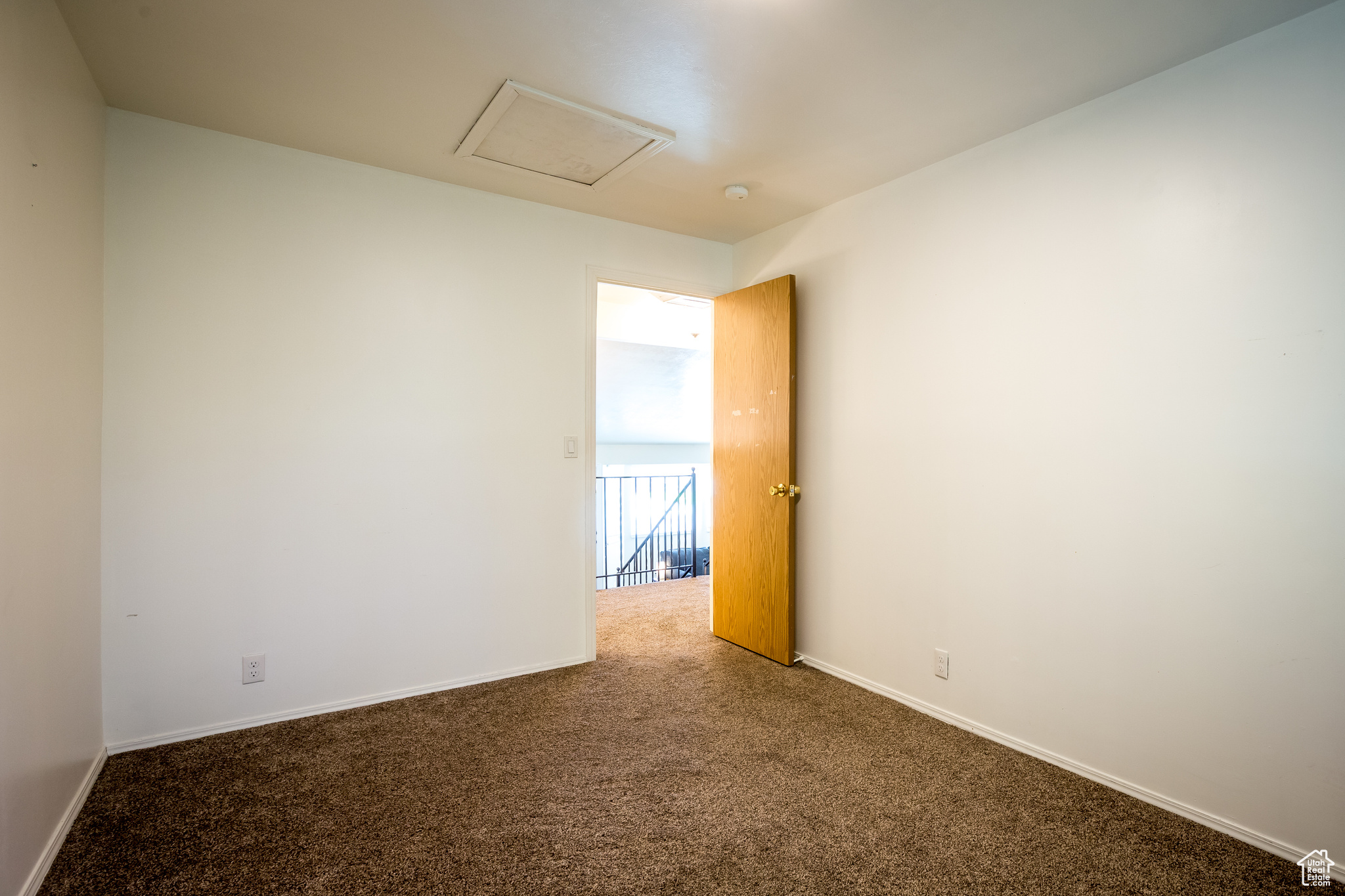 5940 S Woodview Dr, Kearns, Utah image 31