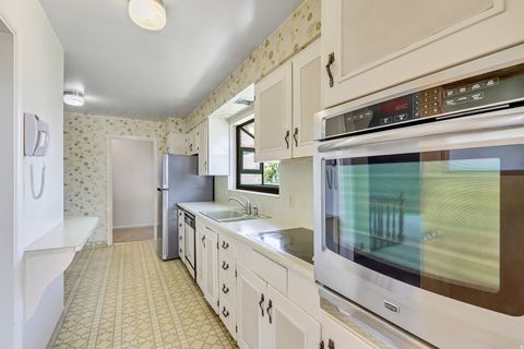 Tiny photo for 653 W 3400 S, Bountiful, UT 84010 (MLS # 2158131)