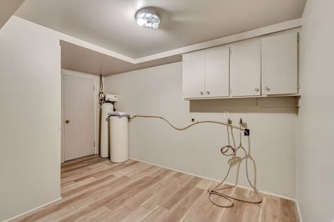 Tiny photo for 653 W 3400 S, Bountiful, UT 84010 (MLS # 2158131)