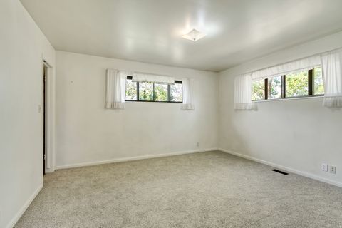 Tiny photo for 653 W 3400 S, Bountiful, UT 84010 (MLS # 2158131)