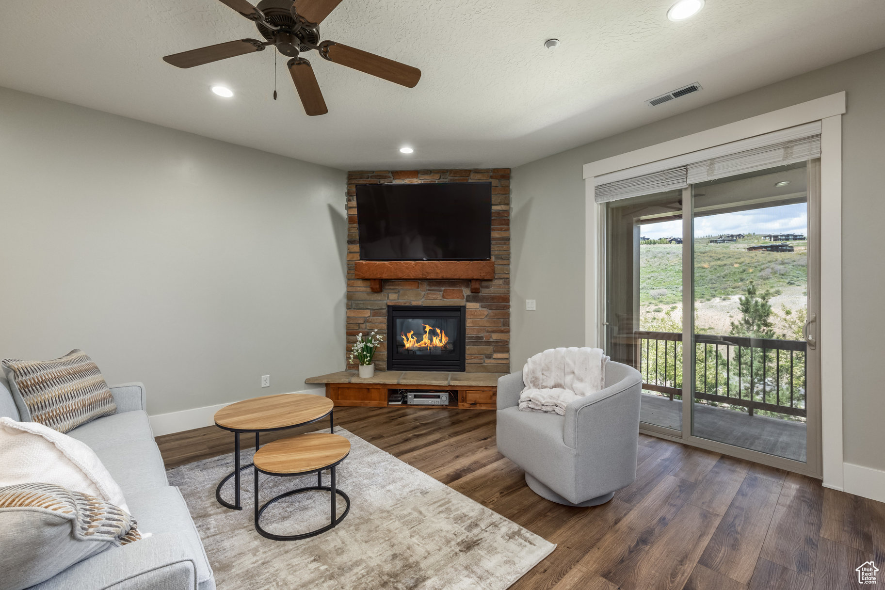 PARKS EDGE - Residential