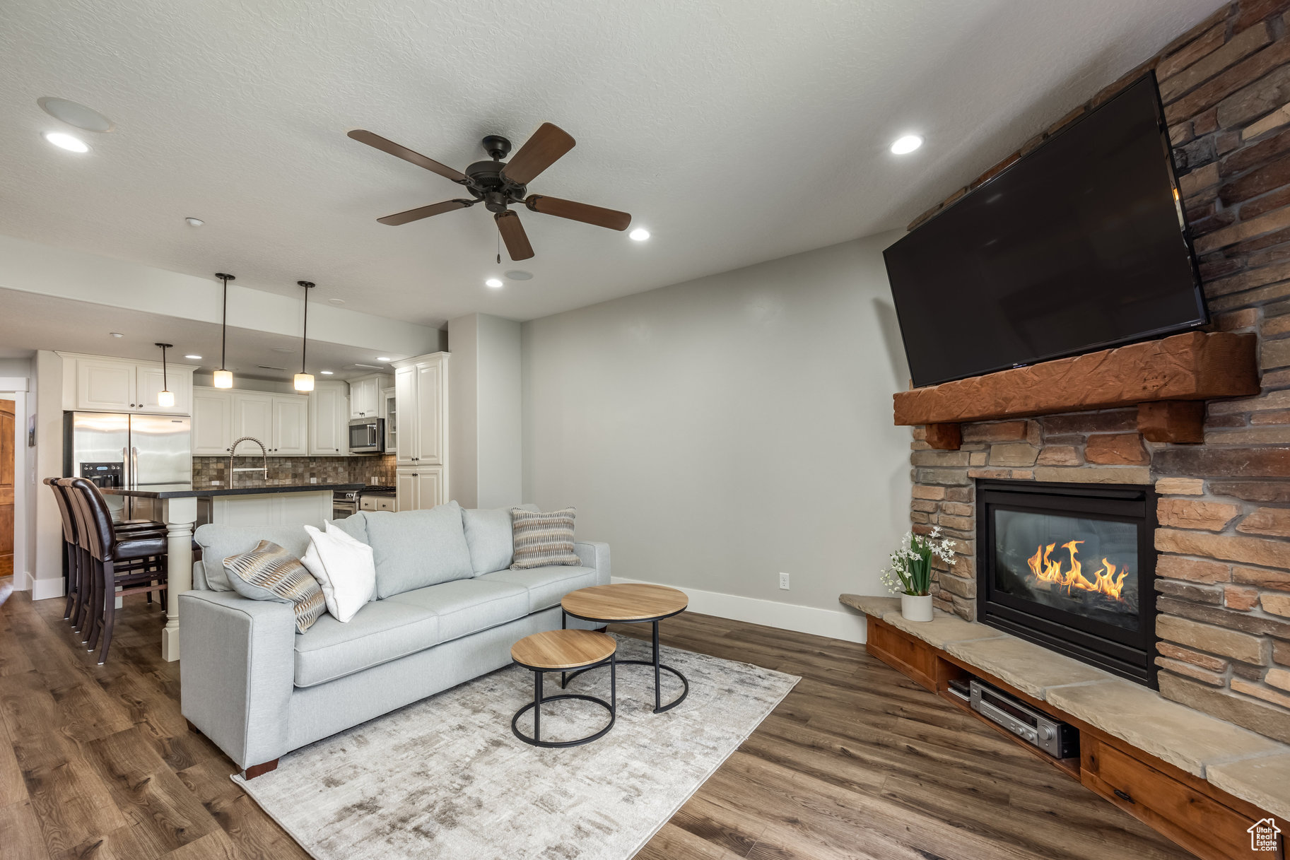 PARKS EDGE - Residential