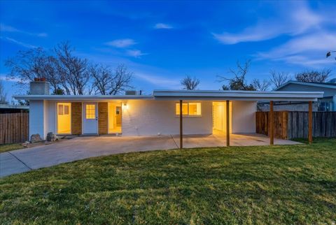 Photo of 941 E CARNATION DR, Sandy, UT 84094 (MLS # 2132230)