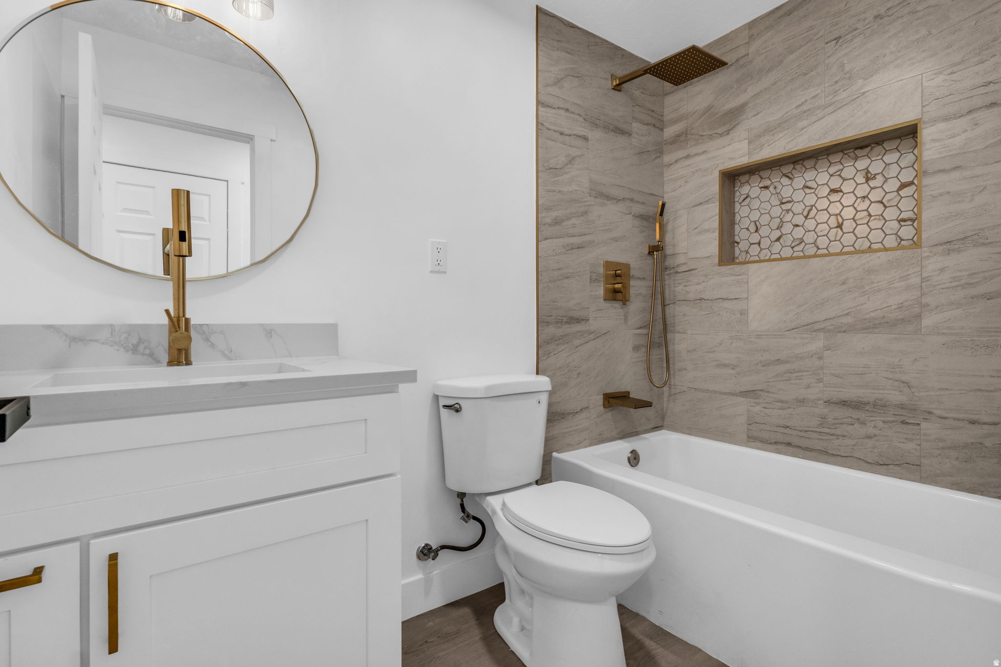 WHITE CITY - Residential