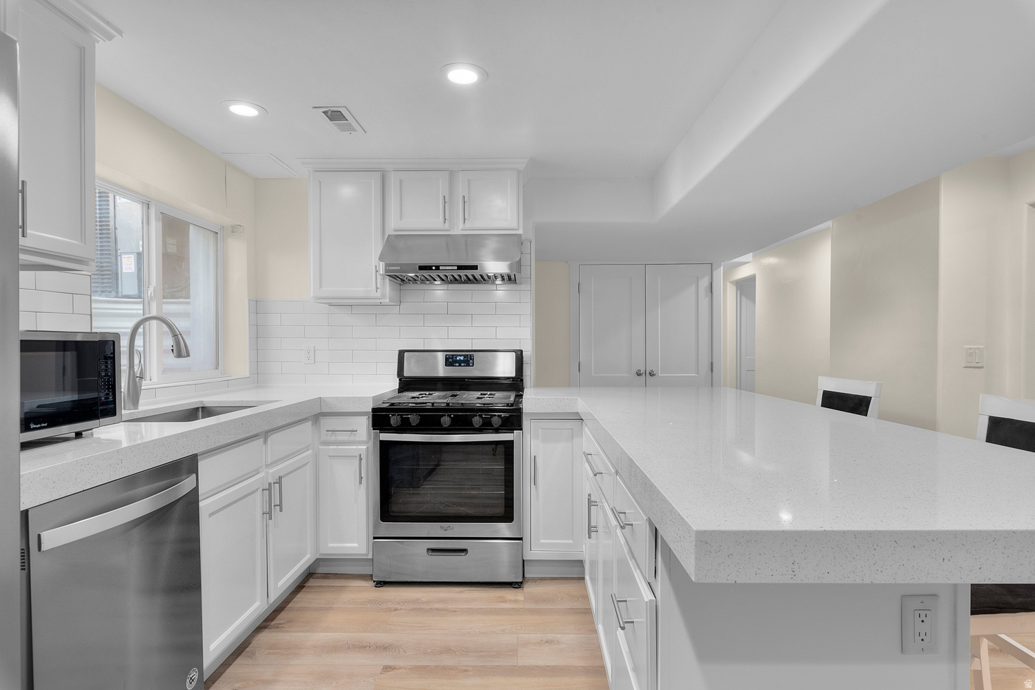 LITTLE WILLOW ESTATES #3 - Residential Lease