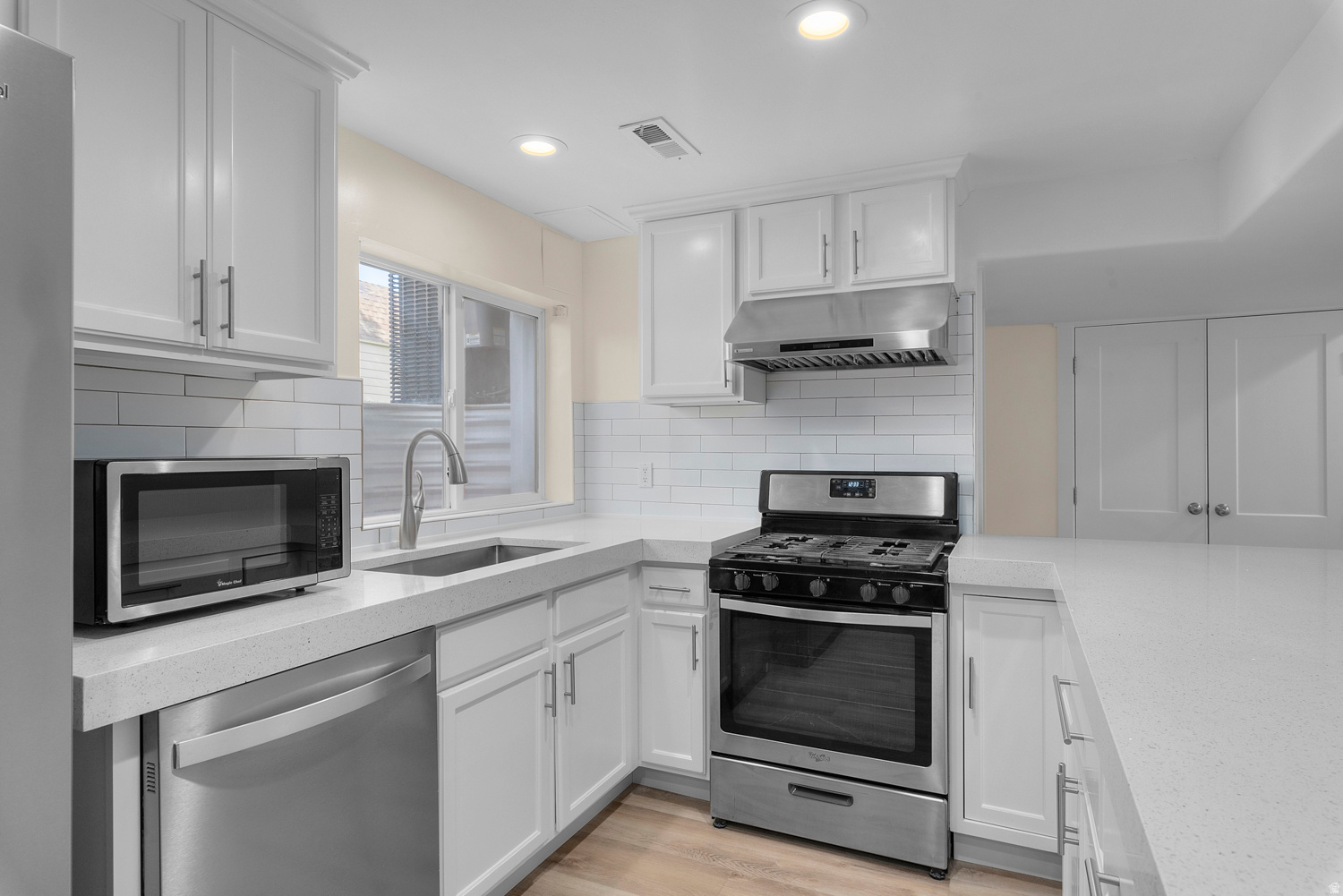 LITTLE WILLOW ESTATES #3 - Residential Lease