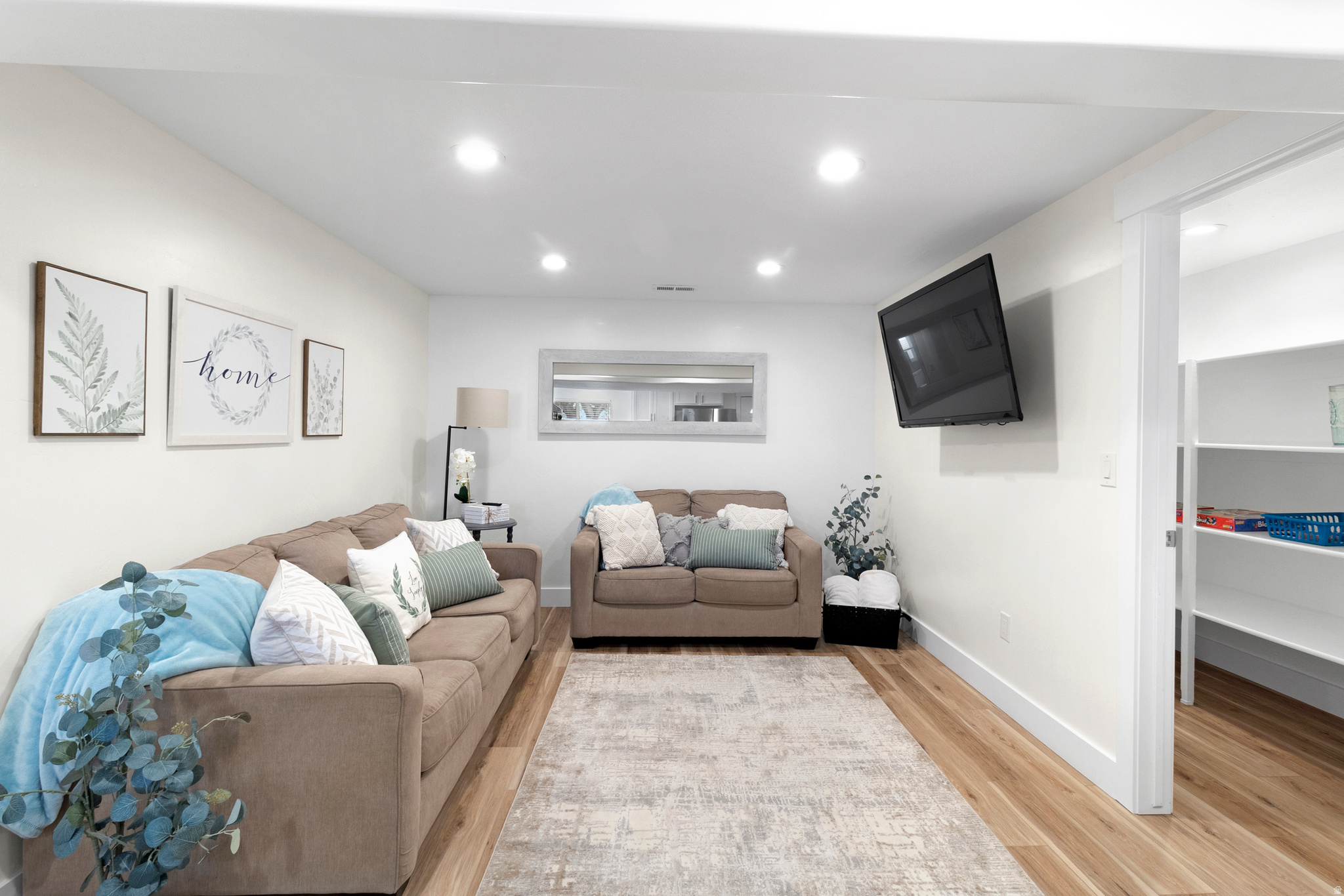 LITTLE WILLOW ESTATES #3 - Residential Lease